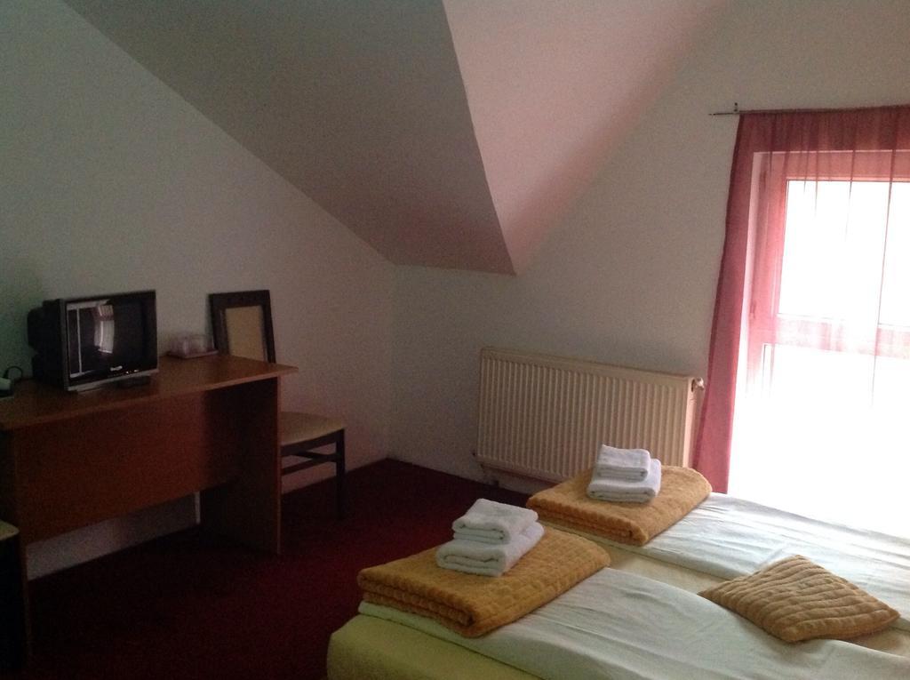 Hotel Panoramic Moneasa Room photo